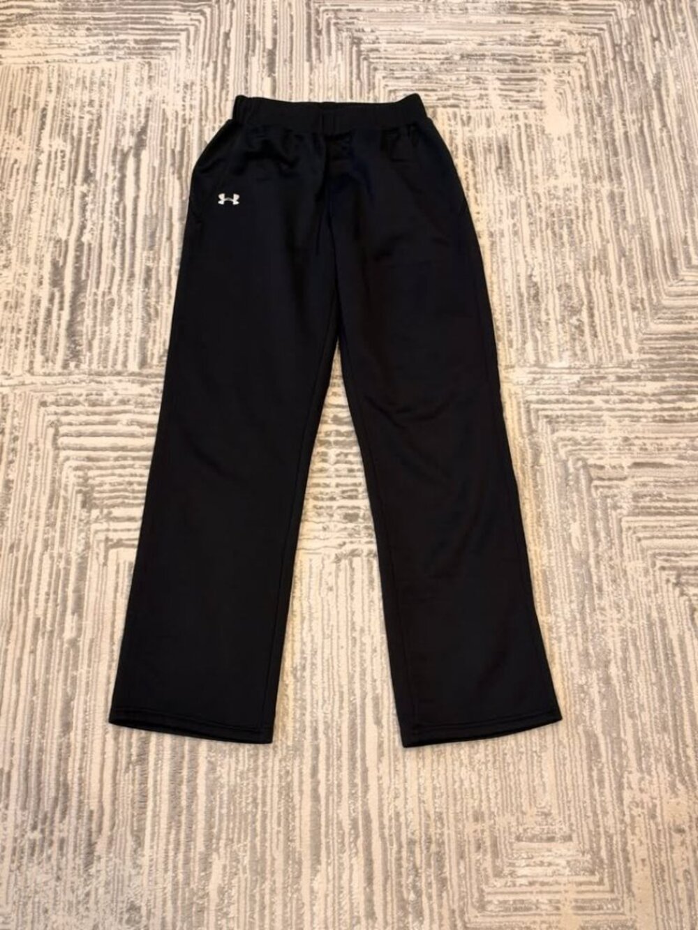 Under Armour women's small black fleece-lined sweatpants